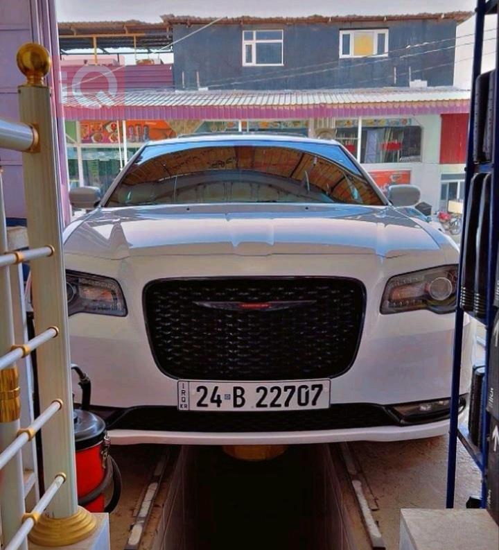 کرایسلەر 300